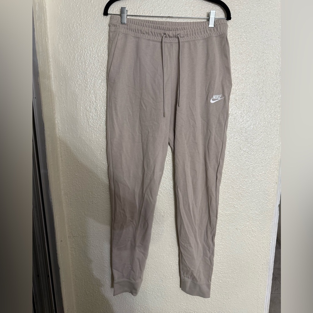 Nike Sportswear Club Joggers Men’s Medium Beige/Tan Sweatpants